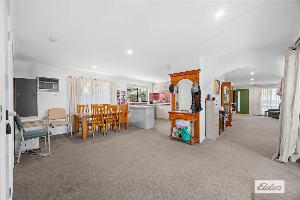 18 Ellerker Avenue, Ararat, VIC, 3377 - Image 7