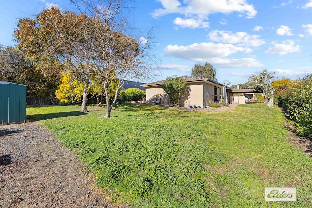 18 Ellerker Avenue, Ararat, VIC, 3377 - Image 16