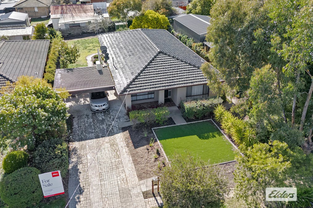 18 Ellerker Avenue, Ararat, VIC, 3377 - Image 17