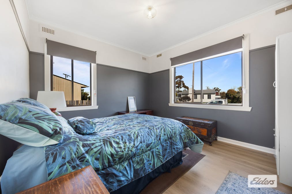 4 Steven Crescent, Ararat, VIC, 3377 - Image 8