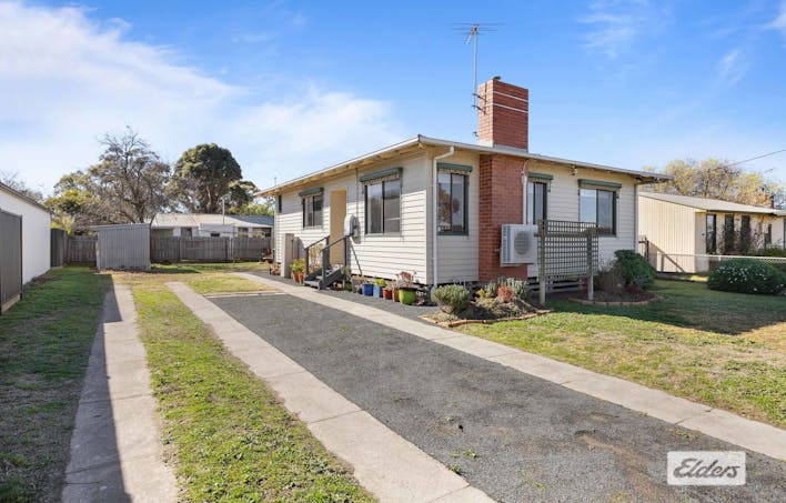 4 Steven Crescent, Ararat, VIC, 3377 - Image 1