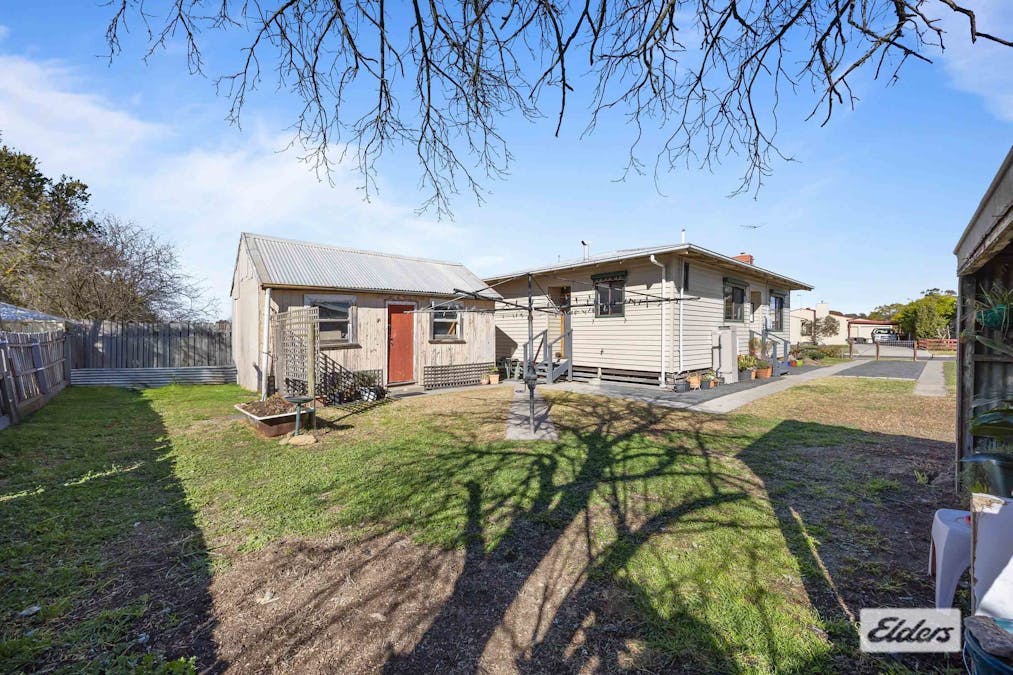 4 Steven Crescent, Ararat, VIC, 3377 - Image 14