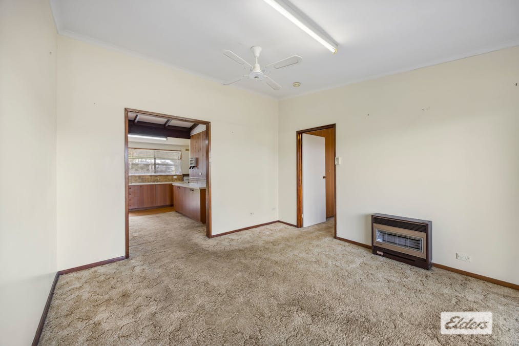 37 Grano Street, Ararat, VIC, 3377 - Image 8