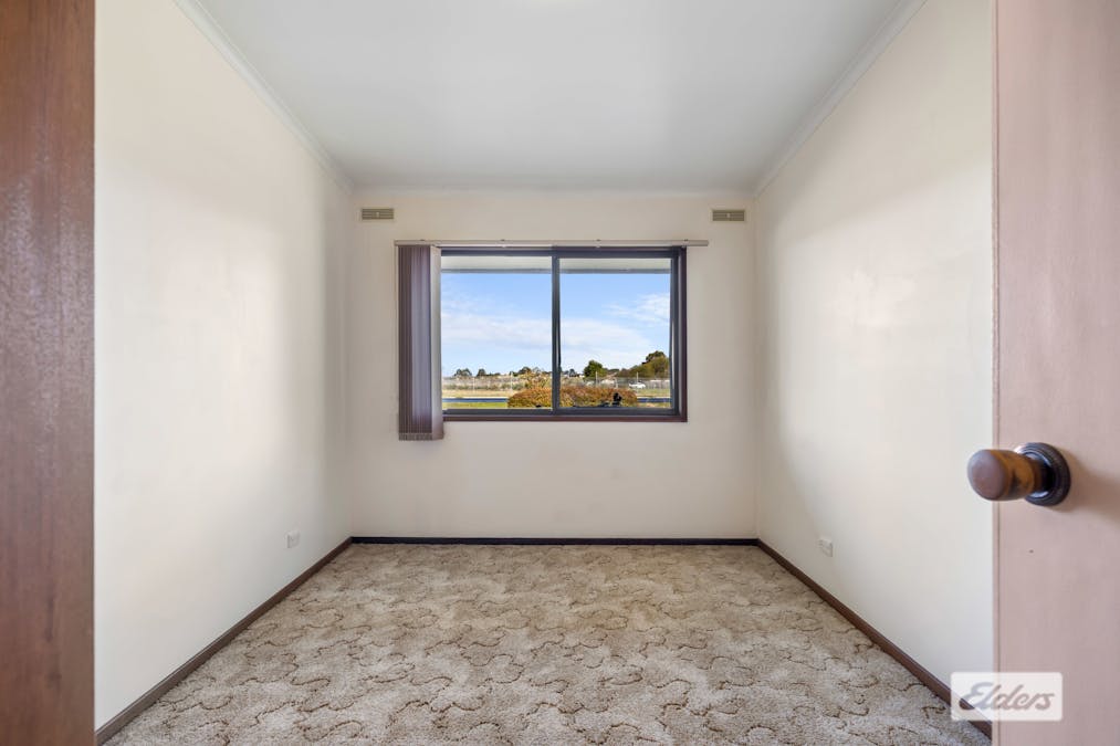 37 Grano Street, Ararat, VIC, 3377 - Image 11