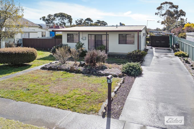37 Grano Street, Ararat, VIC, 3377 - Image 1