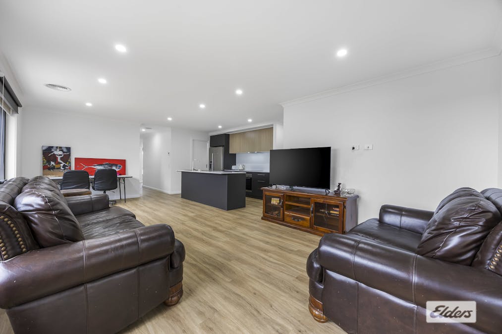 2 Omaroo Court, Ararat, VIC, 3377 - Image 9