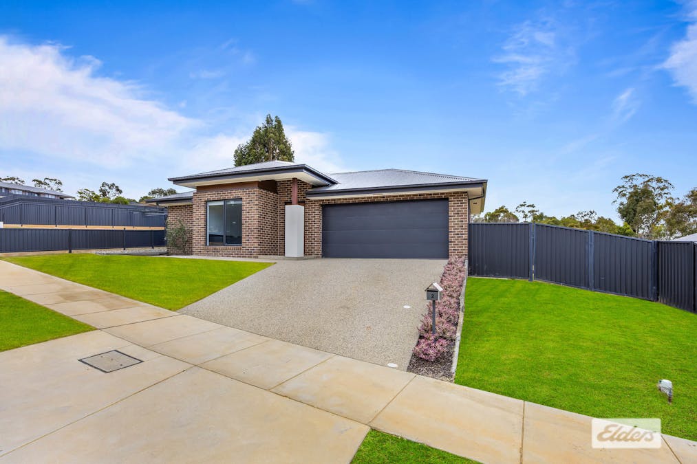 2 Omaroo Court, Ararat, VIC, 3377 - Image 2