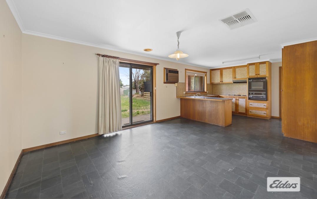 15 Bennett Street, Stawell, VIC, 3380 - Image 5