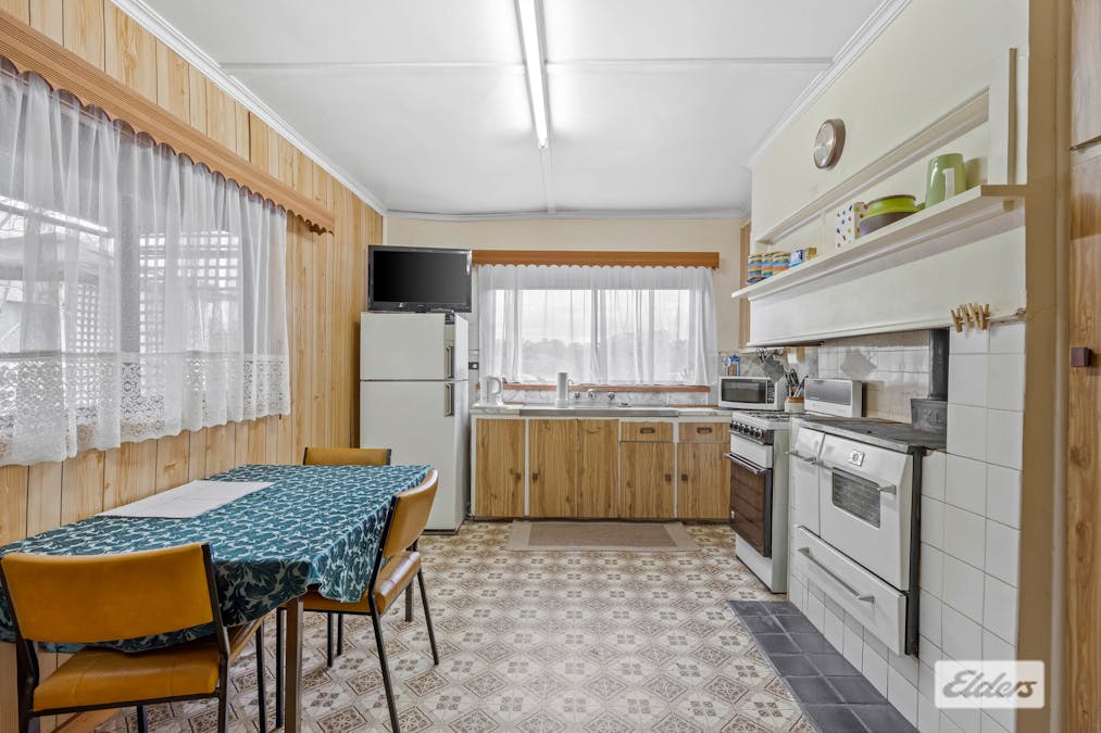 42 Darlington Road, Stawell, VIC, 3380 - Image 4