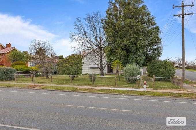 42 Darlington Road, Stawell, VIC, 3380 - Image 1