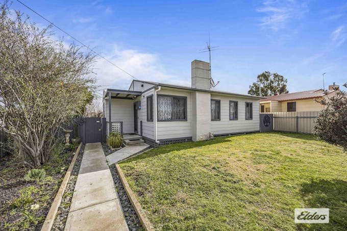 7 Steven Crescent, Ararat, VIC, 3377 - Image 1