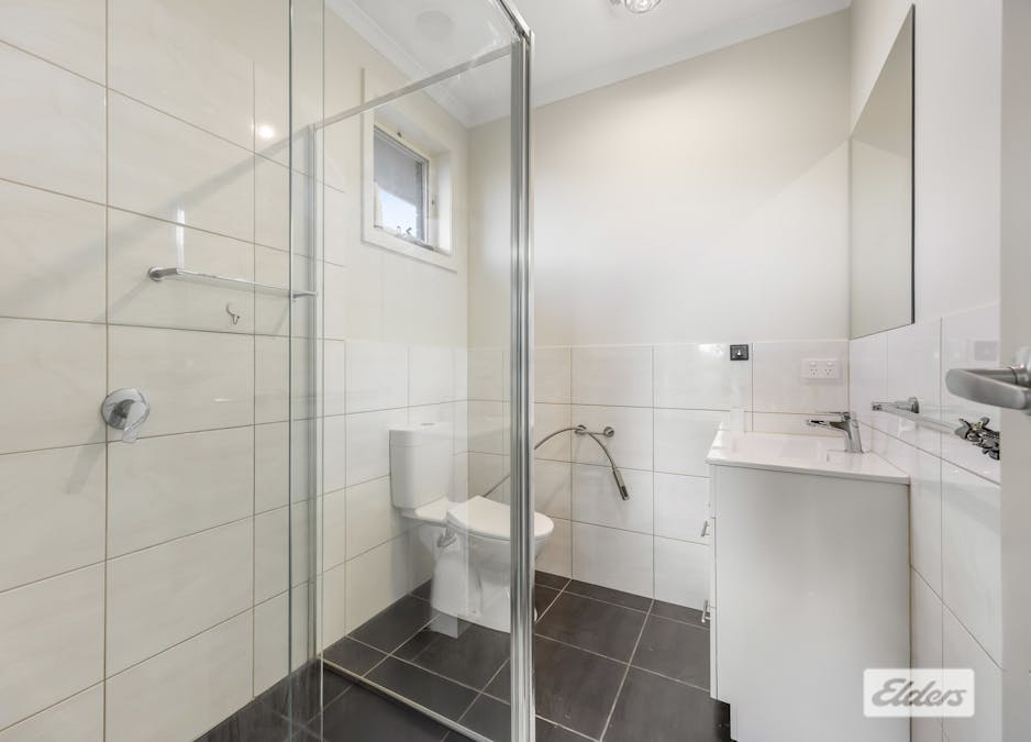 58 Churchill Avenue, Ararat, VIC, 3377 - Image 12
