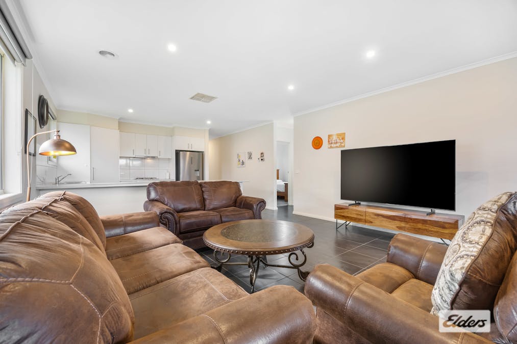 58 Churchill Avenue, Ararat, VIC, 3377 - Image 6
