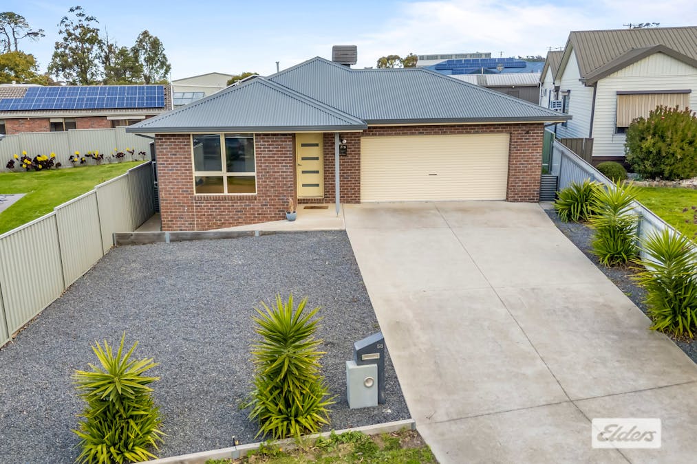 58 Churchill Avenue, Ararat, VIC, 3377 - Image 21