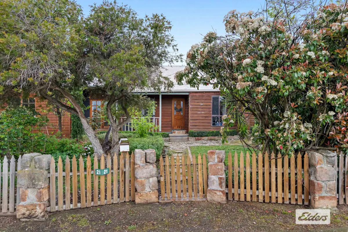 21 William Street — photo 3 of 28