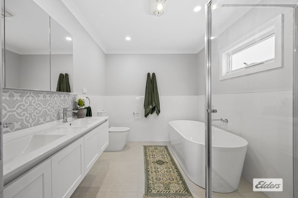 17 Mahnke Street, Stawell, VIC, 3380 - Image 8