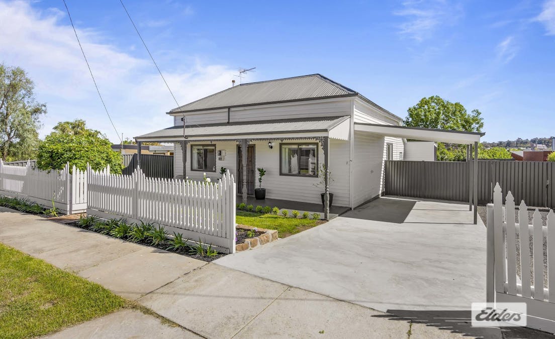 17 Mahnke Street, Stawell, VIC, 3380 - Image 1