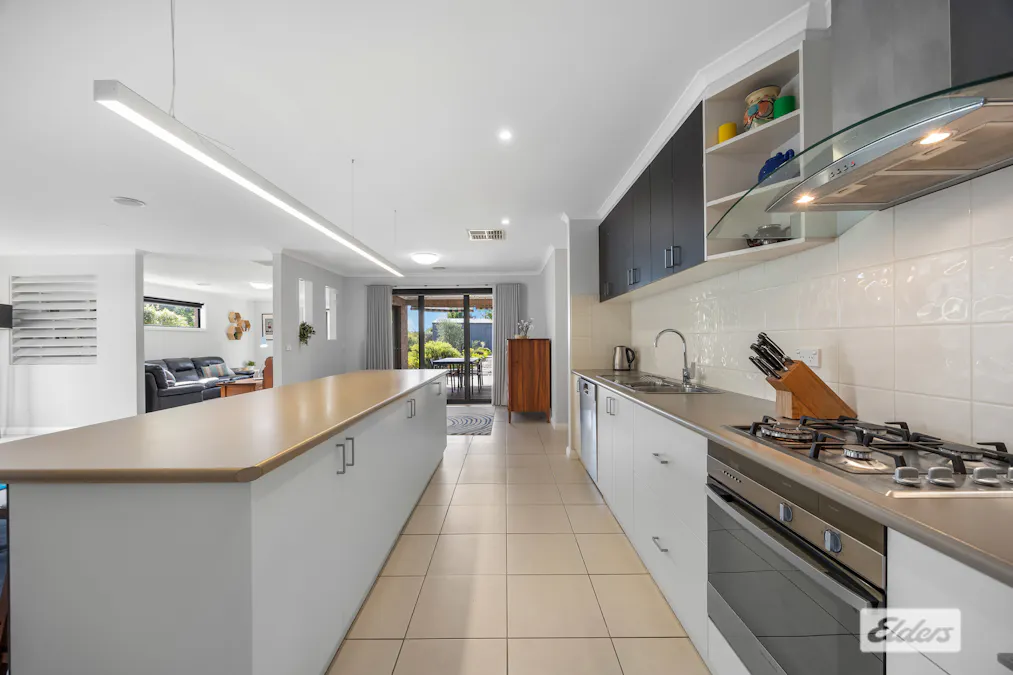 15 Hucker Street, Ararat, VIC, 3377 - Image 3