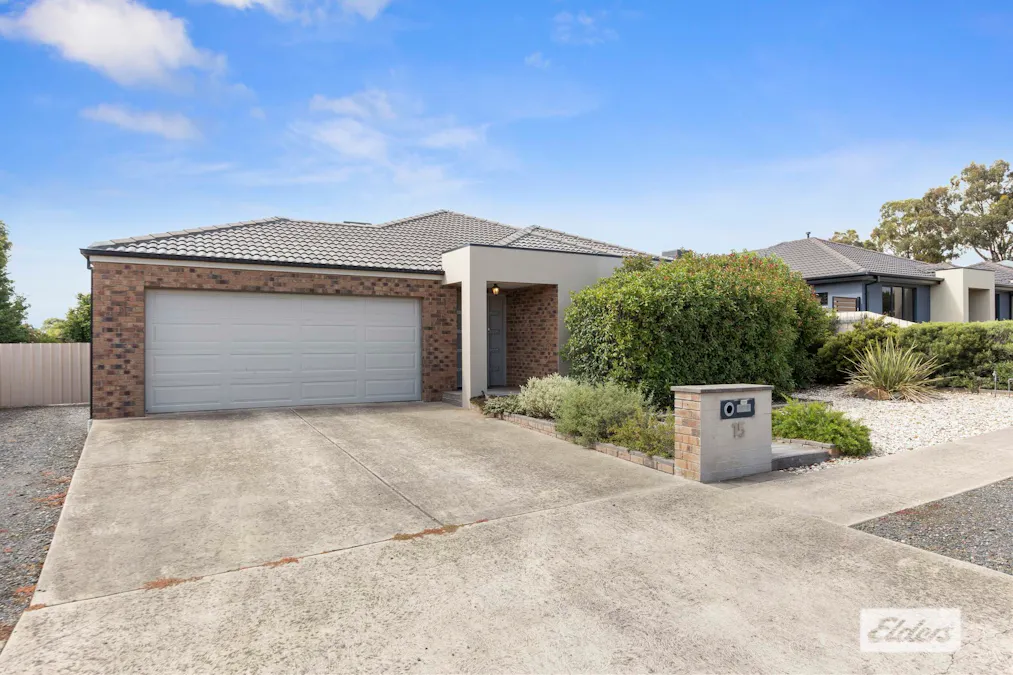 15 Hucker Street, Ararat, VIC, 3377 - Image 2