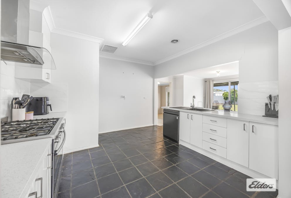 64 Seaby Street, Stawell, VIC, 3380 - Image 3