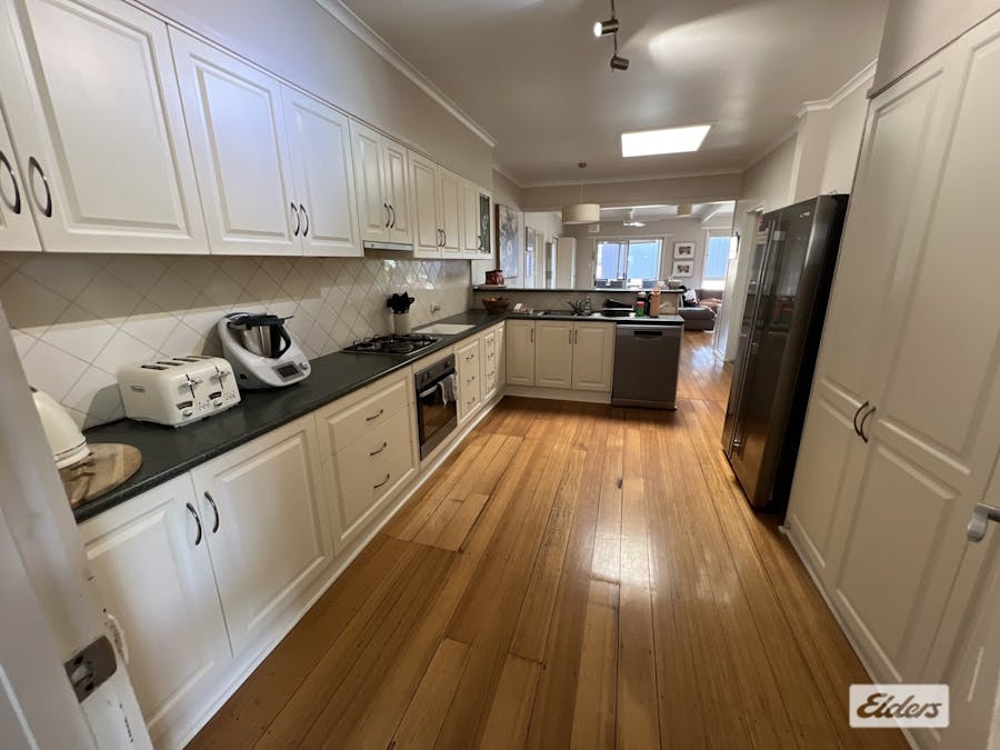 17 Dawson Street, Ararat, VIC, 3377 - Image 3