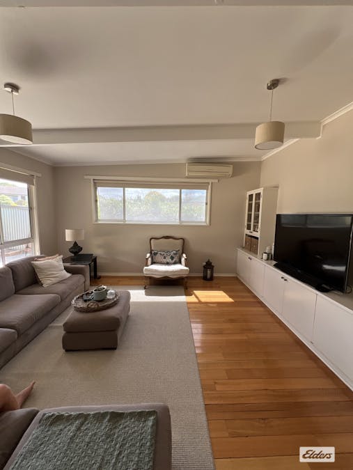 17 Dawson Street, Ararat, VIC, 3377 - Image 2