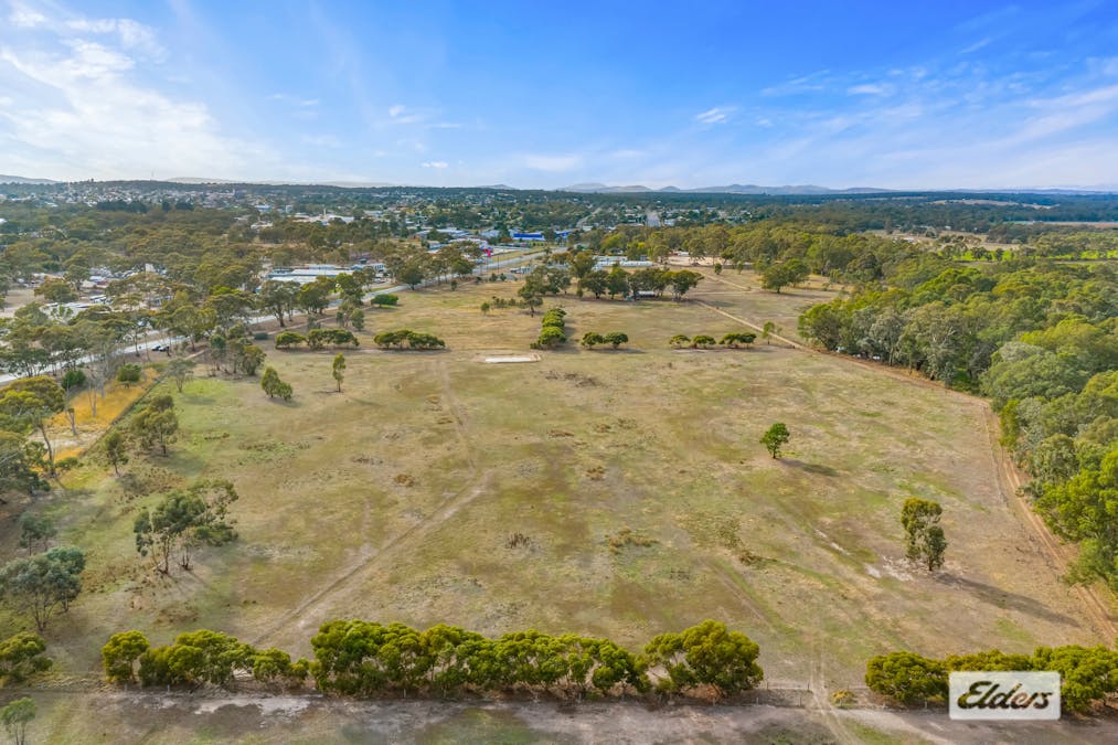 14 Horsham Road, Stawell, VIC, 3380 - Image 8