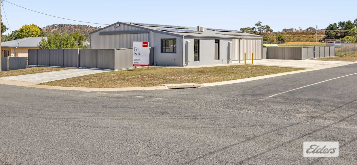 8 Burke Road, Ararat, VIC, 3377 - Image 12