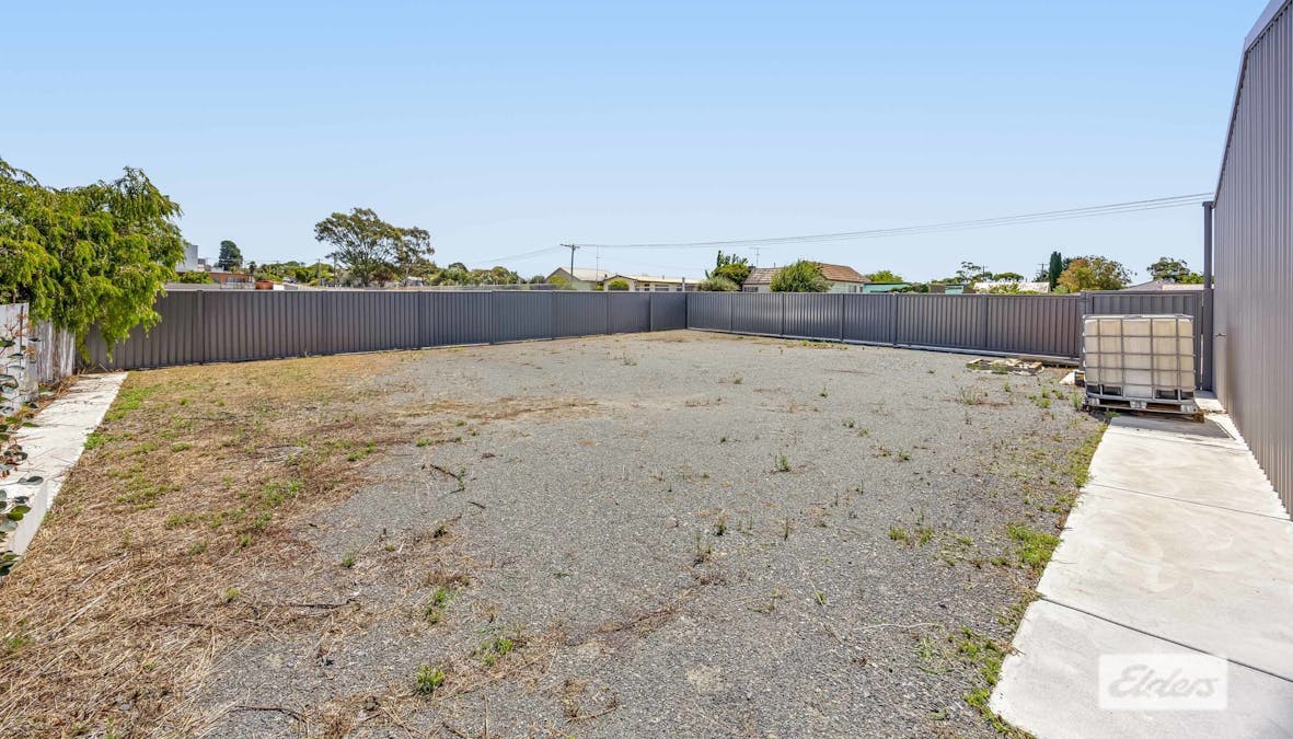 8 Burke Road, Ararat, VIC, 3377 - Image 10