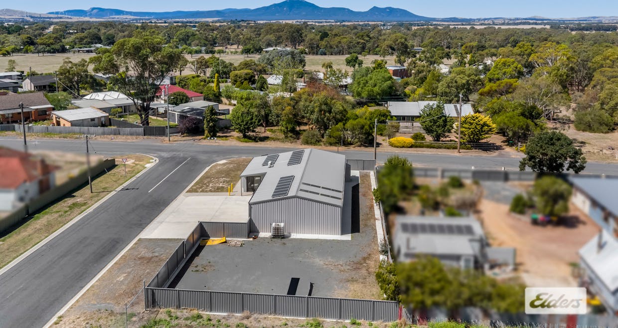 8 Burke Road, Ararat, VIC, 3377 - Image 15