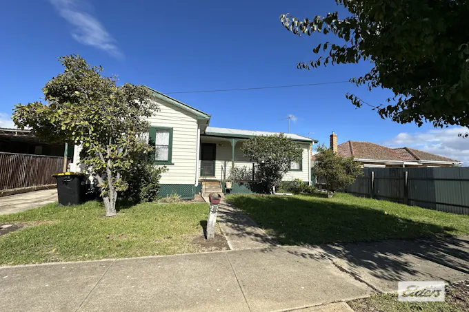 22 Bennett Street, Stawell, VIC, 3380 - Image 1