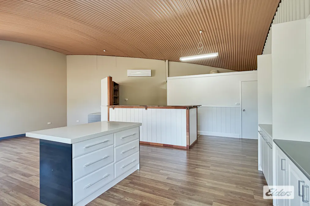 17 Horsham Road, Stawell, VIC, 3380 - Image 4