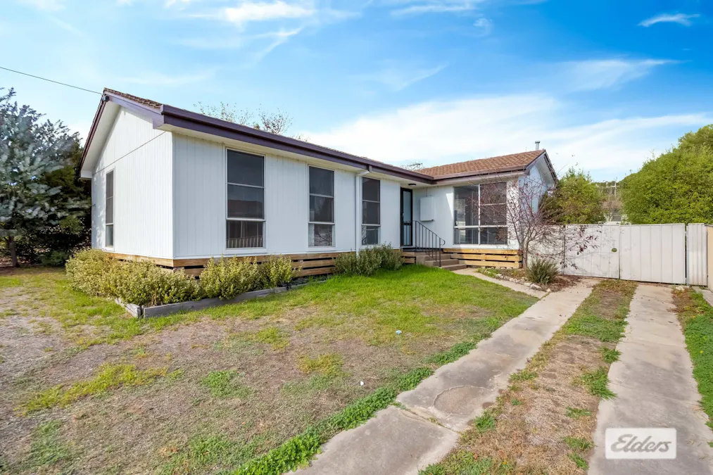30 Warren Street, Stawell, VIC, 3380 - Image 2