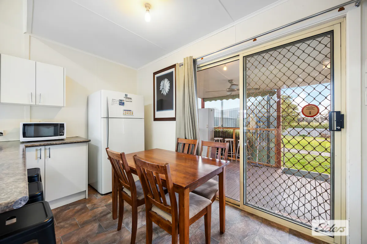 369 Barkly Street — photo 7 of 25