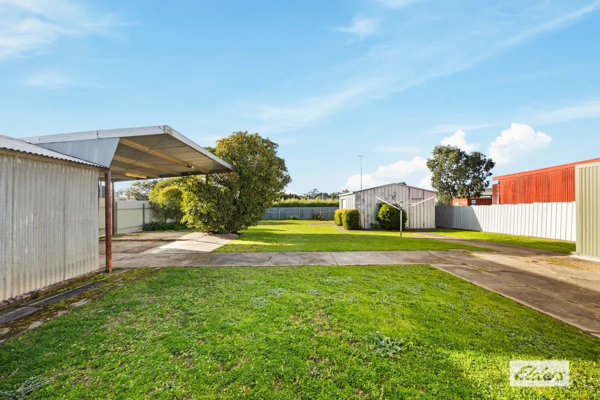 369 Barkly Street — photo 18 of 25