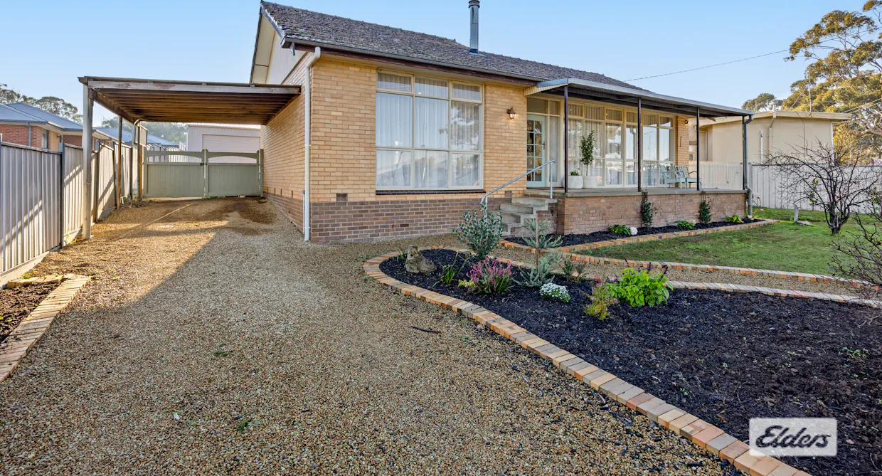 42 Newington Road, Stawell, VIC, 3380 - Image 1