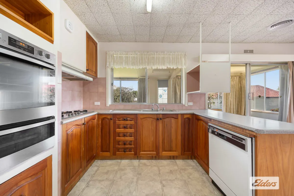 10 Luke Street — photo 4 of 30
