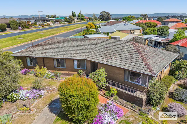 10 Luke Street — photo from Elders Real Estate Stawell