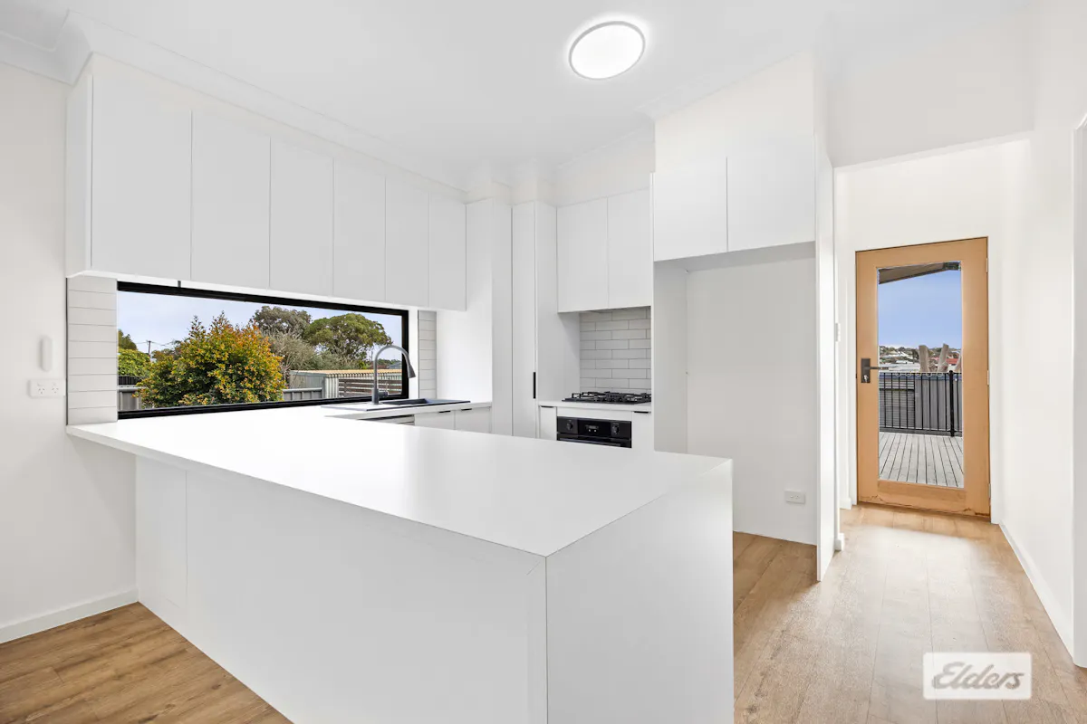9 Shirreff Street — photo 8 of 25