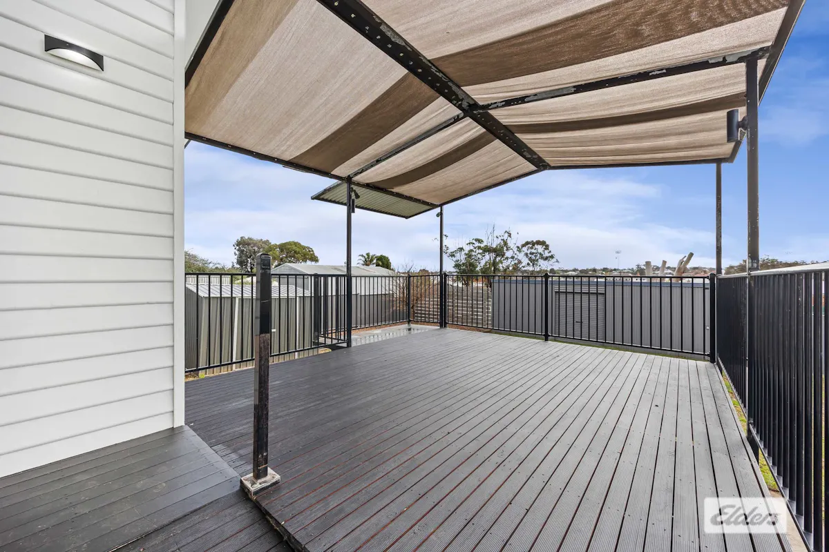9 Shirreff Street — photo 15 of 25