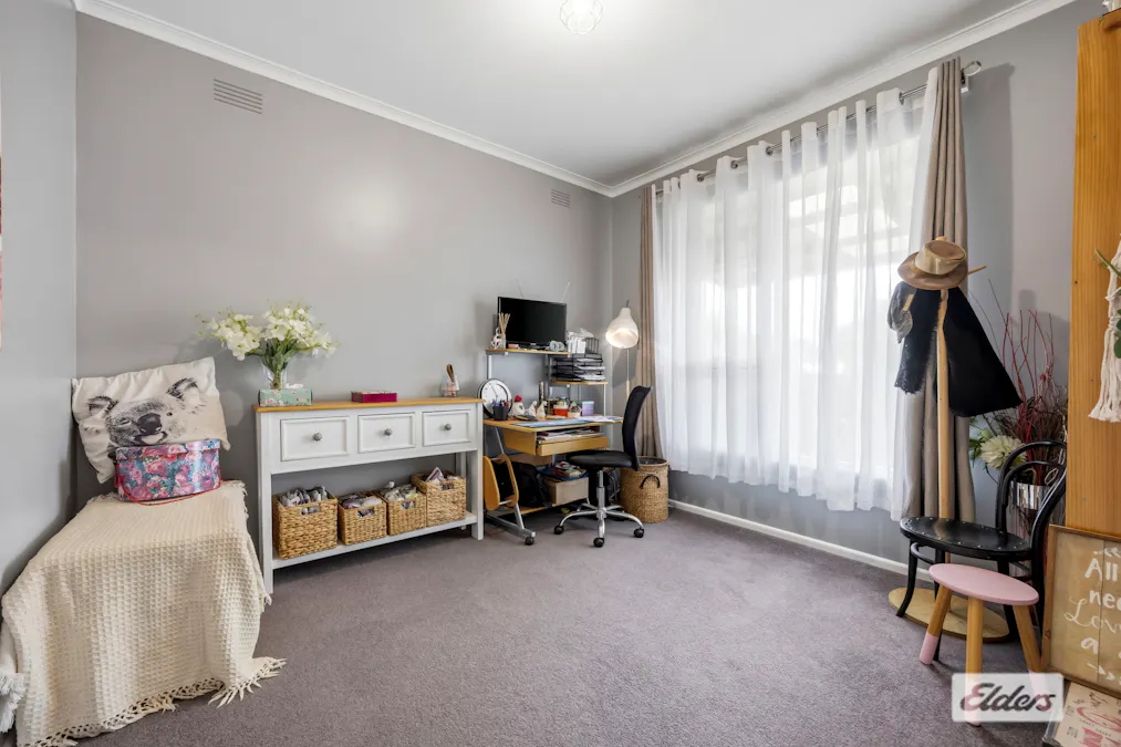 35 Churchill Avenue, Ararat, VIC, 3377 - Image 20