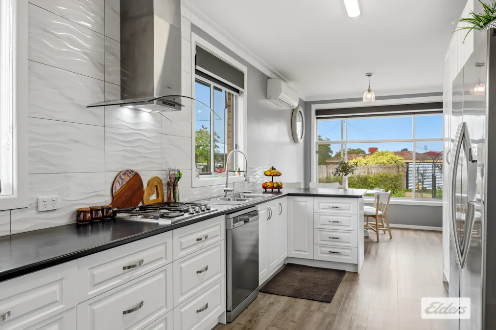 35 Churchill Avenue, Ararat, VIC, 3377 - Image 7