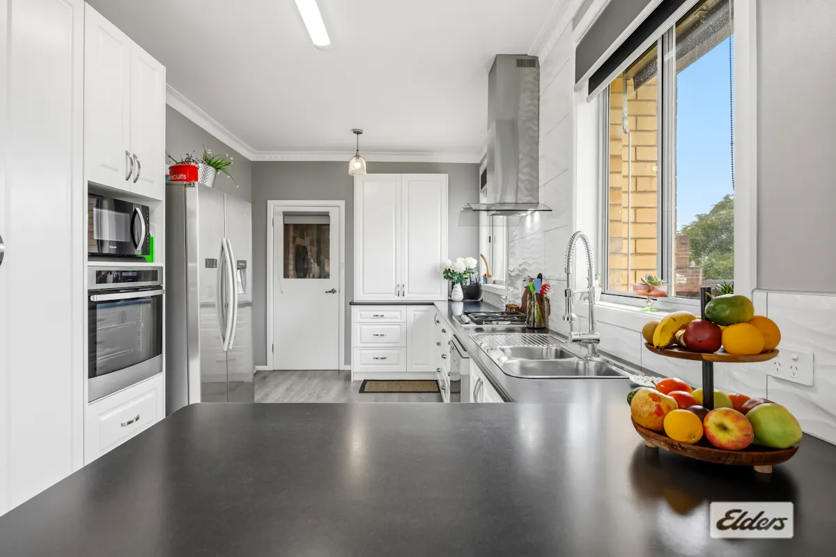 35 Churchill Avenue — photo 9 of 30