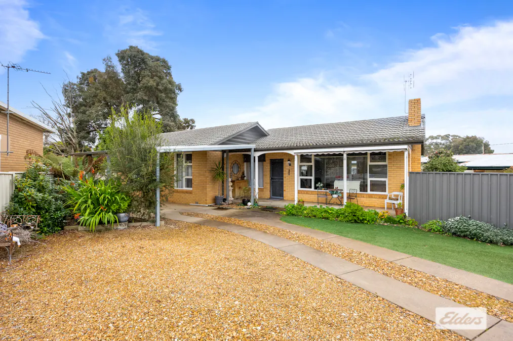 35 Churchill Avenue, Ararat, VIC, 3377 - Image 3