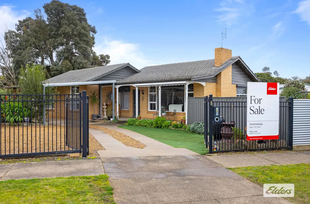 35 Churchill Avenue, Ararat, VIC, 3377 - Image 2