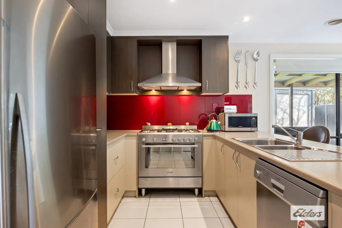 109 Lambert Street — photo 3 of 21