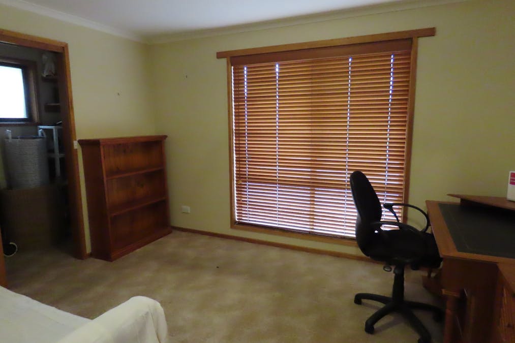 4/9 Scherger Crescent, Ararat, VIC, 3377 - Image 7