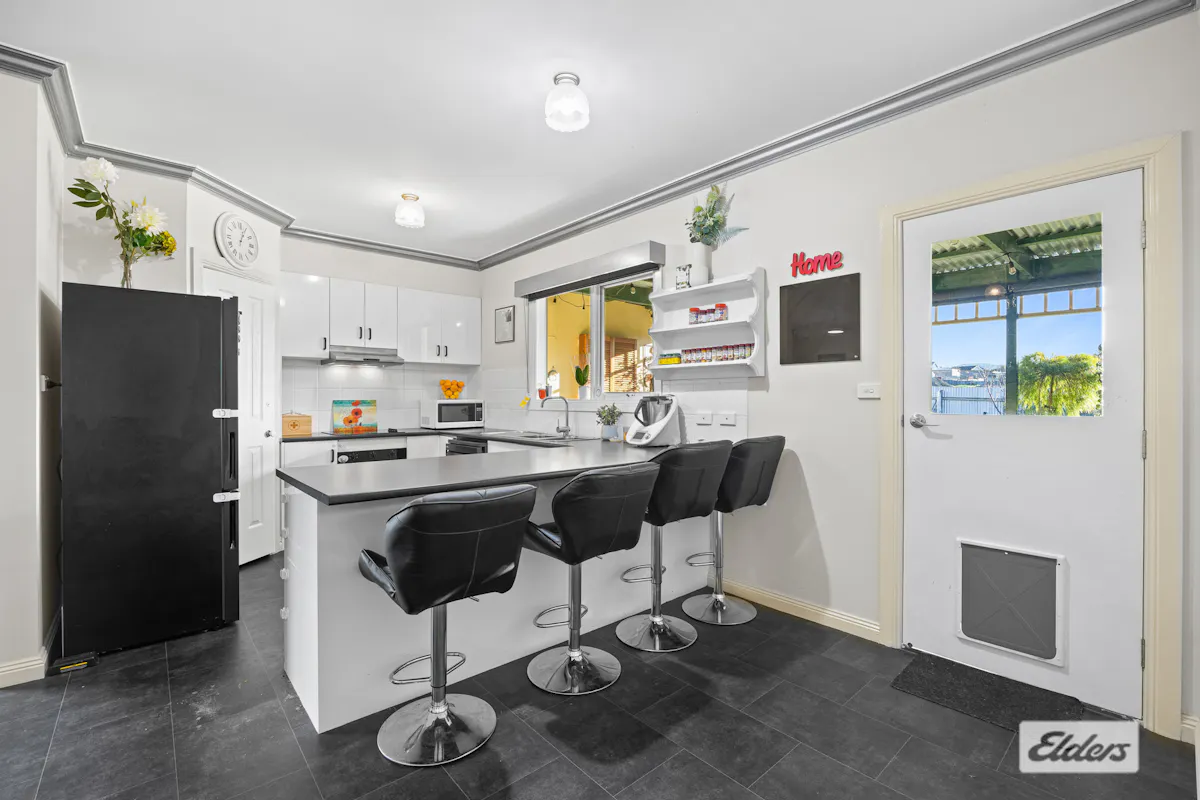 93 Queen Street — photo 11 of 20