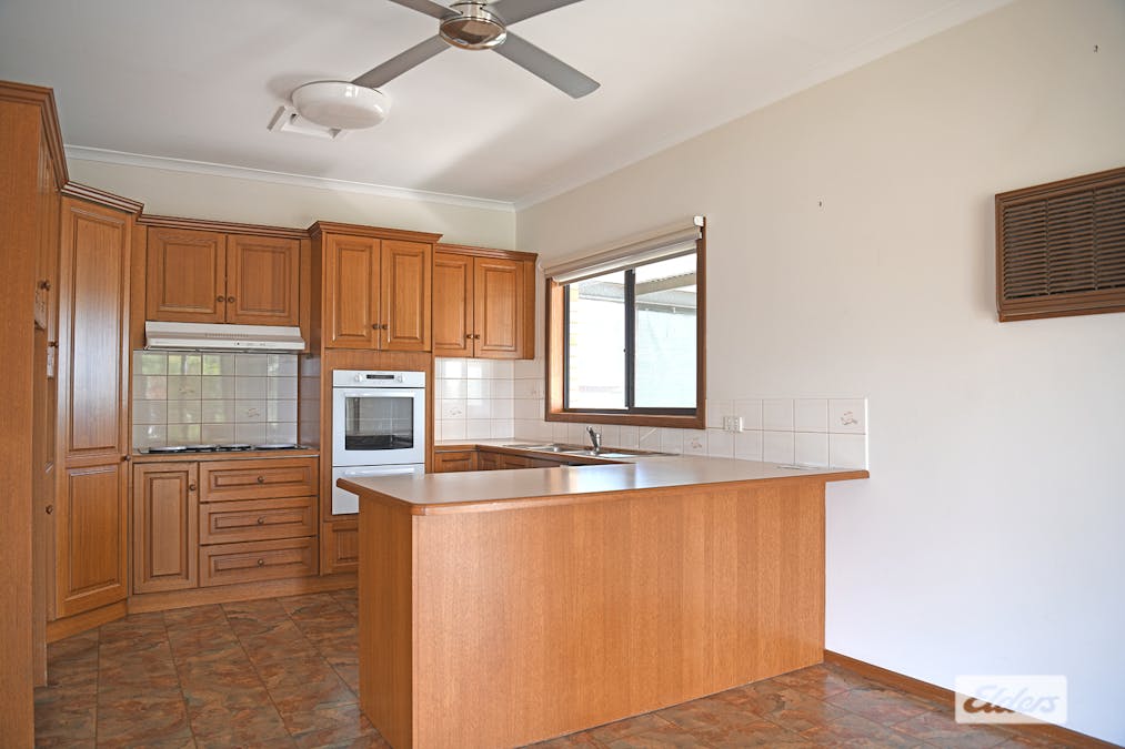 62 Wakeham Street, Stawell, VIC, 3380 - Image 2