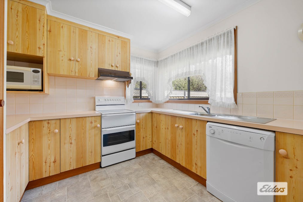 25 Carey Street, Ararat, VIC, 3377 - Image 5